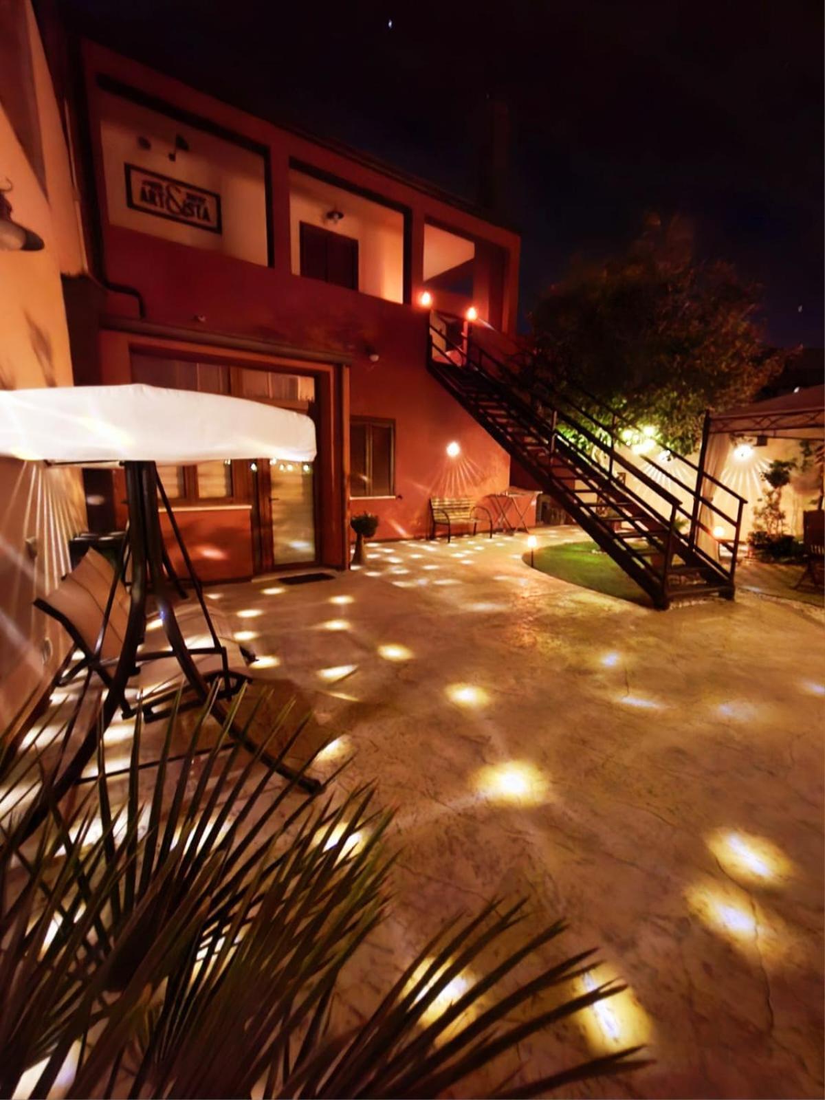 Càbras Artista B&B المظهر الخارجي الصورة