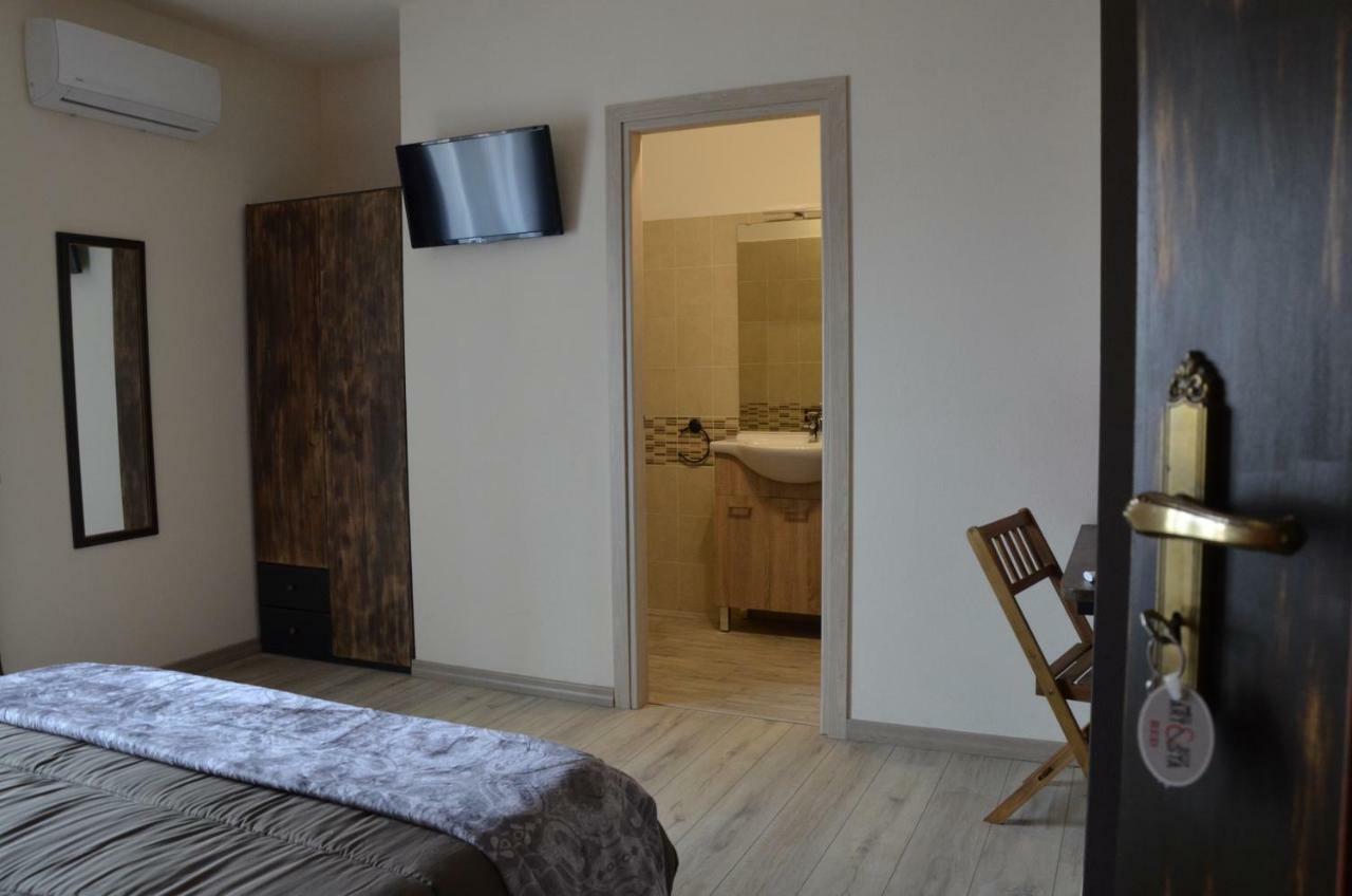 Càbras Artista B&B المظهر الخارجي الصورة