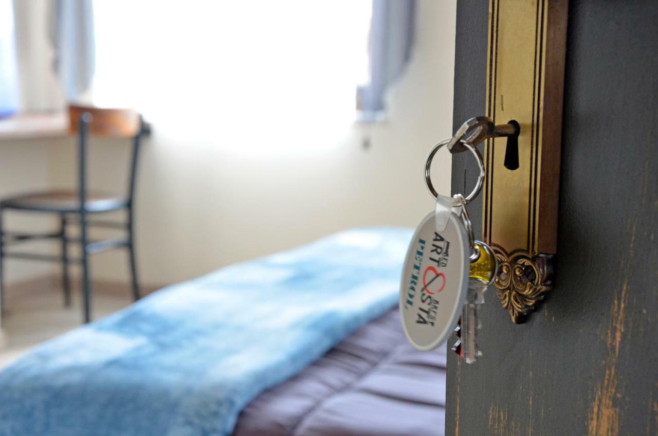 Càbras Artista B&B المظهر الخارجي الصورة